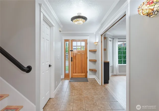 Photo 4 of Single family home for sale at 2501 Hickory Ave, Longview, WA 98632 | MLS# NWM2589737 | Listing updated on 2026-10-24