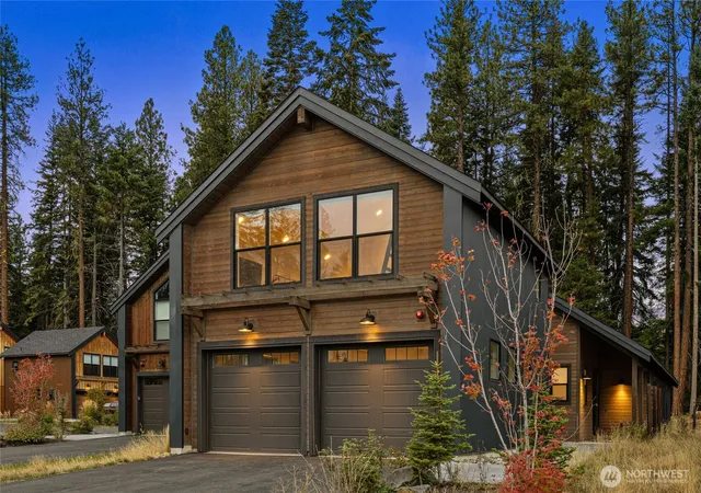 Photo 1 of Single family home for sale at 11 Harmony Ct, Cle Elum, WA 98922 | MLS# NWM2589739 | Listing updated on 2026-10-02