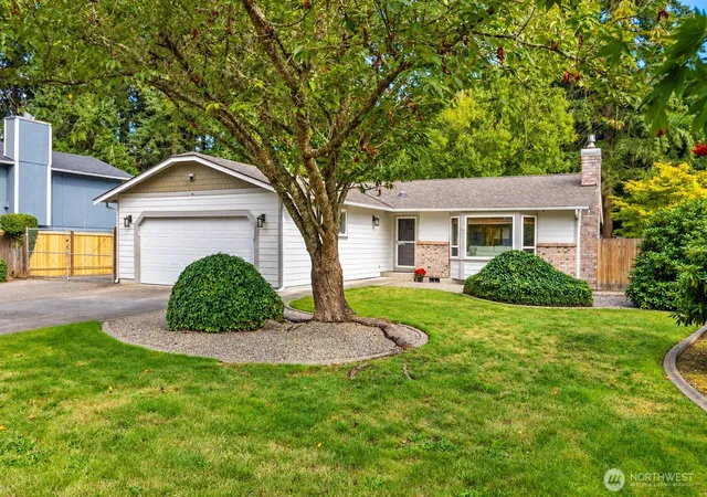 Single family home for sale at 15815 96th Avenue Ct E, Puyallup, WA 98375 | MLS# NWM2589743