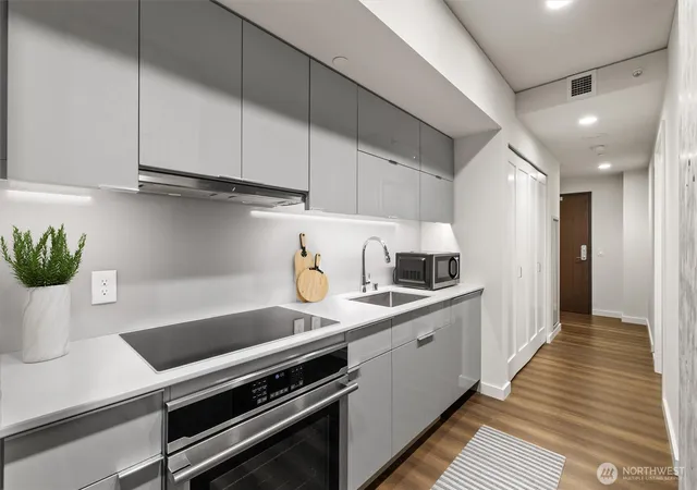 Photo 4 of Condo for sale at 450 S Main St #313, Seattle, WA 98104 | MLS# NWM2589749 | Listing updated on 2026-10-09