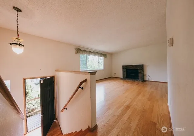 Photo 2 of Single family home for sale at 19311 59th Place Ne, Kenmore, WA 98028 | MLS# NWM2589751 | Listing updated on 2026-10-02