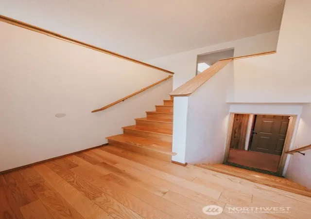 Photo 3 of Single family home for sale at 19311 59th Place Ne, Kenmore, WA 98028 | MLS# NWM2589751 | Listing updated on 2026-10-02