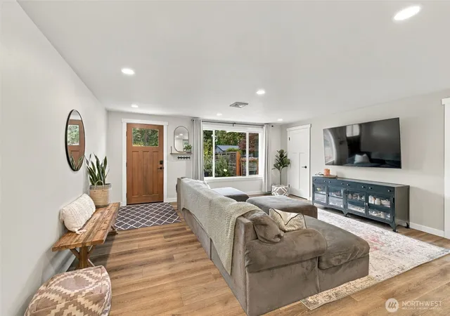 Photo 4 of Single family home for sale at 4716 16th Avenue SE, Lacey, WA 98503 | MLS# NWM2589758 | Listing updated on 2026-10-02