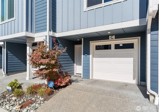 Photo 2 of Townhouse for sale at 9616 19th Avenue Se #C, Everett, WA 98208 | MLS# NWM2589769 | Listing updated on 2026-10-02