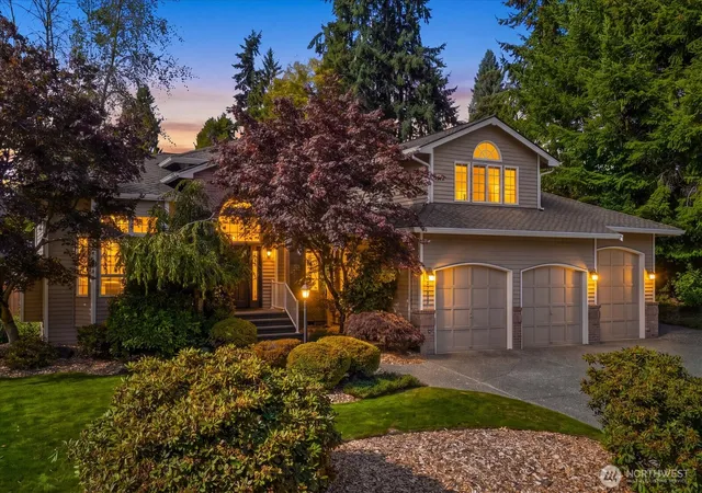 Single family home for sale at 18404 Homeview Dr, Edmonds, WA 98026 | MLS# NWM2589773
