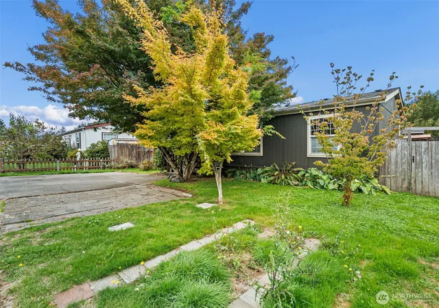 Photo 2 of Manufactured home for sale at 12418 143rd Avenue E, Puyallup, WA 98374 | MLS# NWM2589775 | Listing updated on 2026-10-01