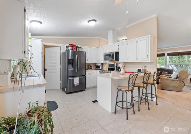 Photo 4 of Manufactured home for sale at 12418 143rd Avenue E, Puyallup, WA 98374 | MLS# NWM2589775 | Listing updated on 2026-10-01