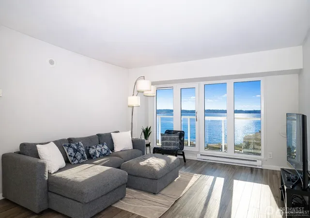 Photo 2 of Condo for sale at 121 Vine St #1702, Seattle, WA 98121 | MLS# NWM2589776 | Listing updated on 2026-10-01