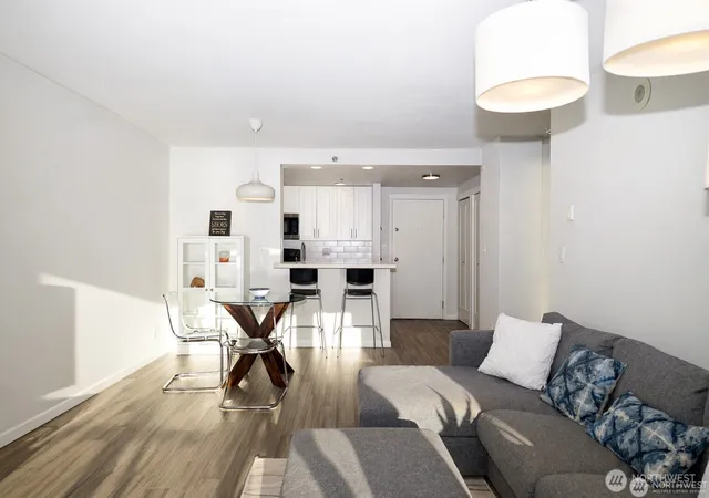 Photo 3 of Condo for sale at 121 Vine St #1702, Seattle, WA 98121 | MLS# NWM2589776 | Listing updated on 2026-10-01