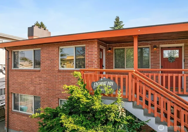 Condo for sale at 461 N 45th Street #6, Seattle, WA 98103 | MLS# NWM2589779