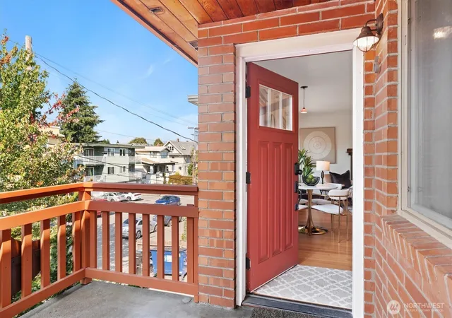 Photo 2 of Condo for sale at 461 N 45th Street #6, Seattle, WA 98103 | MLS# NWM2589779 | Listing updated on 2026-10-01