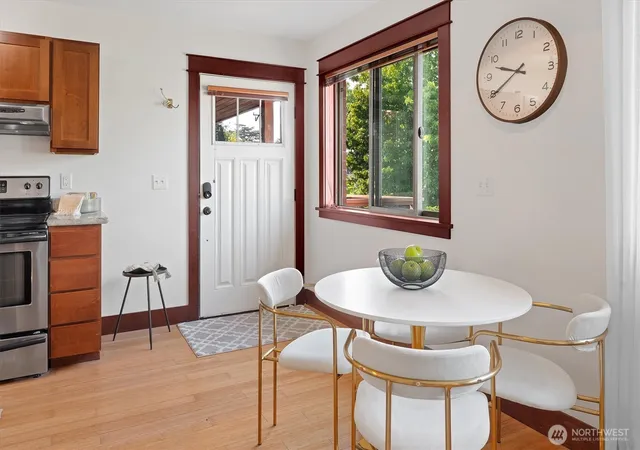 Photo 4 of Condo for sale at 461 N 45th Street #6, Seattle, WA 98103 | MLS# NWM2589779 | Listing updated on 2026-10-01
