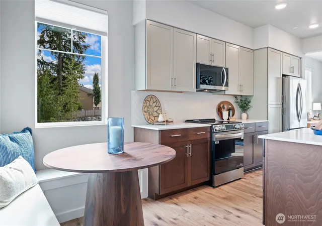 Photo 4 of Townhouse for sale at 14424 Madison Way #H3, Lynnwood, WA 98087 | MLS# NWM2589791 | Listing updated on 2026-10-02