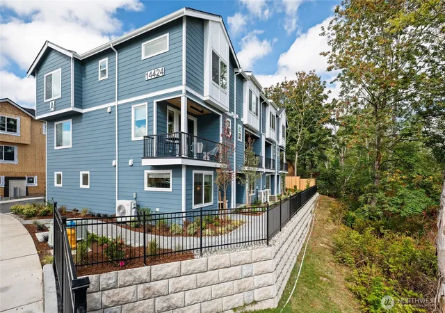 Photo 2 of Townhouse for sale at 14424 Madison Way #B6, Lynnwood, WA 98087 | MLS# NWM2589793 | Listing updated on 2026-10-02