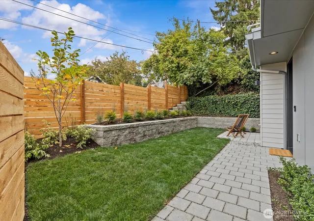 Photo 4 of Single family home for sale at 307 NW 52nd Street, Seattle, WA 98107 | MLS# NWM2589807 | Listing updated on 2026-10-01