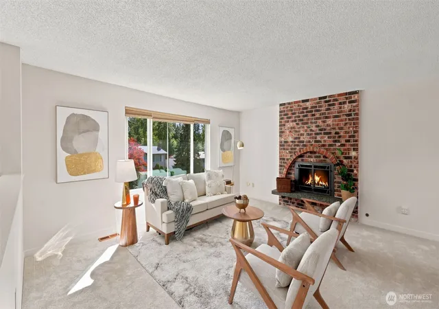 Photo 3 of Single family home for sale at 15914 Se 176th Place, Renton, WA 98058 | MLS# NWM2589812 | Listing updated on 2026-10-02