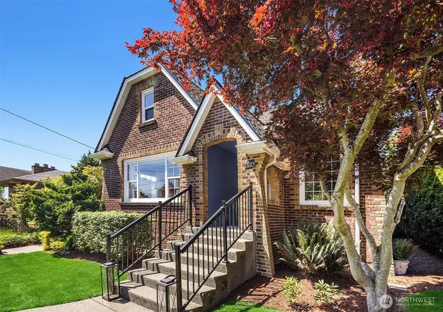 Photo 2 of Single family home for sale at 1537 Thorndyke Ave W, Seattle, WA 98199 | MLS# NWM2589817 | Listing updated on 2026-10-16