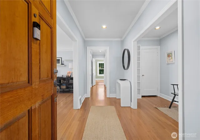 Photo 3 of Single family home for sale at 1537 Thorndyke Ave W, Seattle, WA 98199 | MLS# NWM2589817 | Listing updated on 2026-10-16
