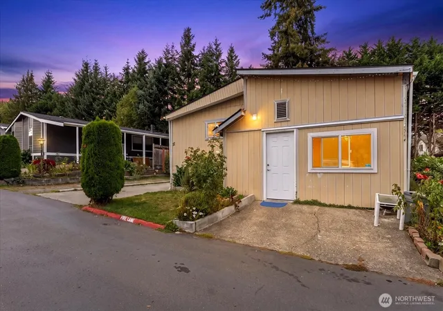 Photo 1 of Manufactured home for sale at 12605 E Gibson Rd #17, Everett, WA 98204 | MLS# NWM2589819 | Listing updated on 2026-10-02