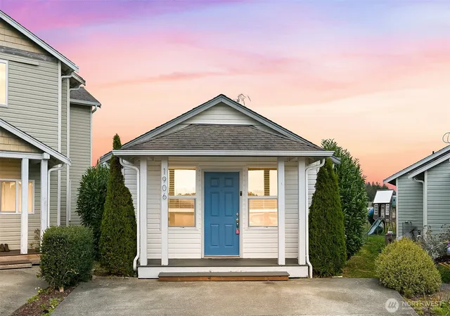 Single family home for sale at 1906 N 30th Street, Mount Vernon, WA 98273 | MLS# NWM2589822