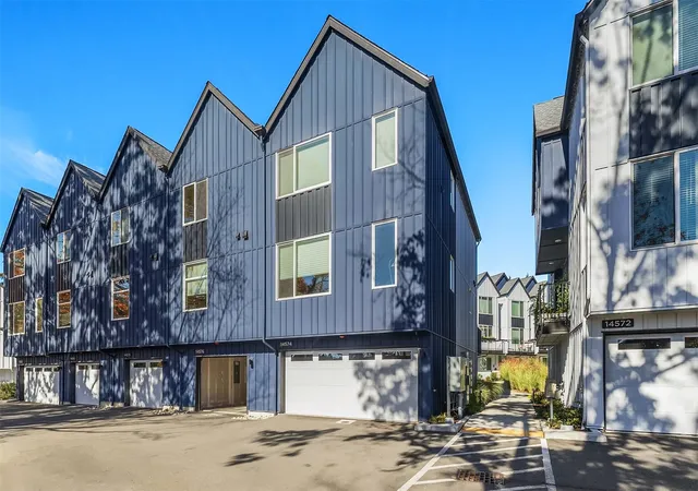 Photo 2 of Townhouse for sale at 14576 Westminster Way N, Shoreline, WA 98133 | MLS# NWM2589823 | Listing updated on 2026-10-17