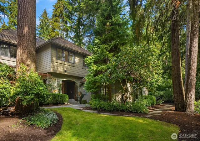 Single family home for sale at 11726 NE 41st Street, Kirkland, WA 98033 | MLS# NWM2589824