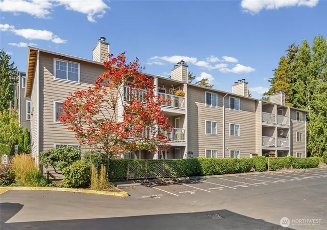 Photo 2 of Condo for sale at 1132 N 198th Street #C302, Shoreline, WA 98133 | MLS# NWM2589828 | Listing updated on 2026-10-01