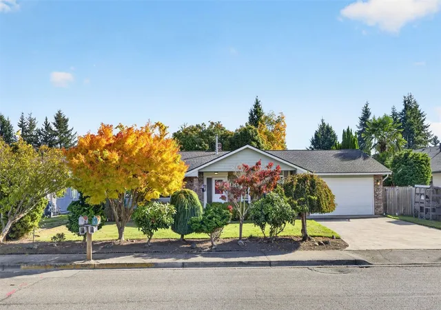 Photo 1 of Single family home for sale at 806 Kodiak Dr, Burlington, WA 98233 | MLS# NWM2589835 | Listing updated on 2026-10-27
