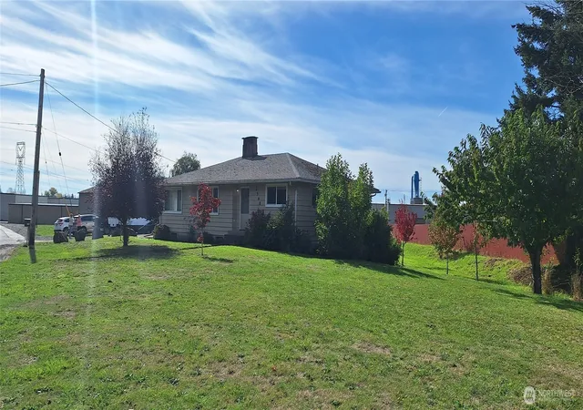 Single family home for sale at 2568 Jackson Hwy, Chehalis, WA 98532 | MLS# NWM2589837