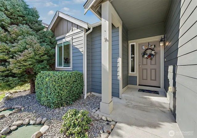 Photo 2 of Single family home for sale at 10005 Cochrane Ave Se, Yelm, WA 98597 | MLS# NWM2589849 | Listing updated on 2026-10-03
