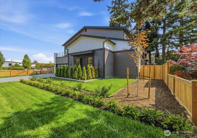 Photo 2 of Single family home for sale at 1212 143rd Avenue Se, Bellevue, WA 98007 | MLS# NWM2589869 | Listing updated on 2026-10-02