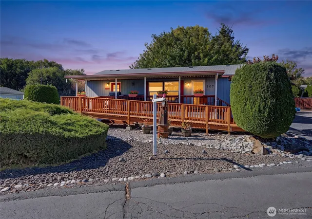 Photo 1 of Manufactured home for sale at 2285 Basin St Sw #207, Ephrata, WA 98823 | MLS# NWM2589870 | Listing updated on 2026-10-01