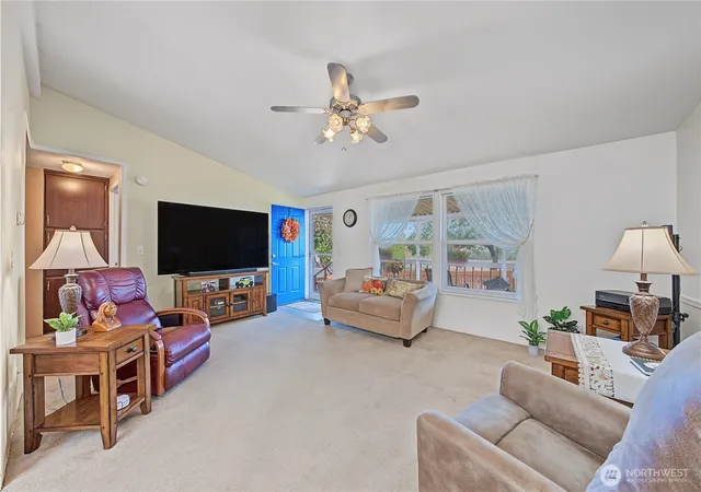 Photo 4 of Manufactured home for sale at 2285 Basin St SW #207, Ephrata, WA 98823 | MLS# NWM2589870 | Listing updated on 2026-10-01