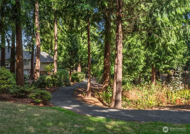 Photo 30 of Sale Pending at 8513 139th Avenue NE, Redmond, WA 98052 | MLS# NWM2589873 | Listing updated on 2026-10-13