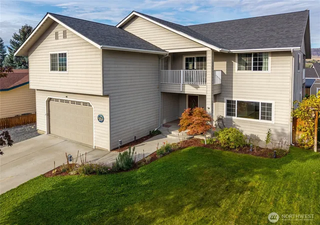 Photo 1 of Single family home for sale at 3037 Vera Cruz St, Malaga, WA 98828 | MLS# NWM2589878 | Listing updated on 2026-10-07