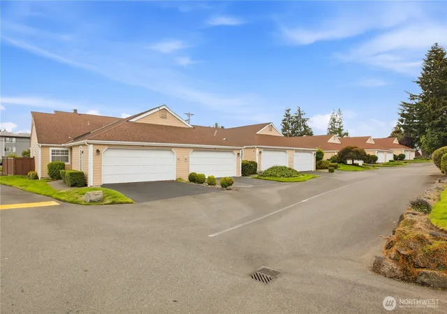 Photo 1 of Townhouse for sale at 2536 N Narrows Dr #2, Tacoma, WA 98406 | MLS# NWM2589879 | Listing updated on 2026-10-01