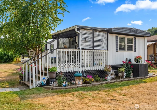 Photo 1 of Manufactured home for sale at 838 W Axton Rd #54, Bellingham, WA 98226 | MLS# NWM2589881 | Listing updated on 2026-10-01