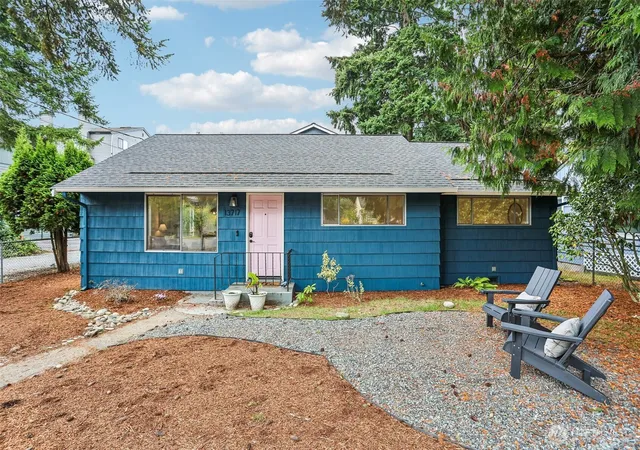 Photo 1 of Single family home for sale at 13717 N Stone Ave, Seattle, WA 98133 | MLS# NWM2589882 | Listing updated on 2026-10-08
