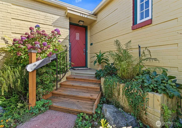 Photo 3 of Single family home for sale at 3006 36th Avenue Sw, Seattle, WA 98126 | MLS# NWM2589891 | Listing updated on 2026-10-01