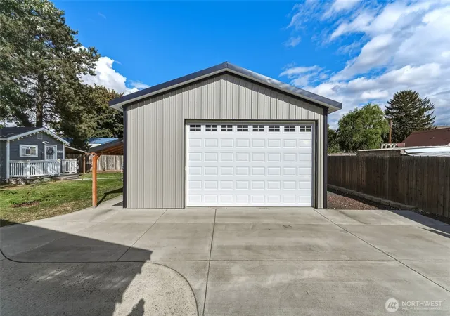 Photo 3 of Sale Pending at 1023 S 3rd Street, Dayton, WA 99328 | MLS# NWM2589894 | Listing updated on 2026-10-08