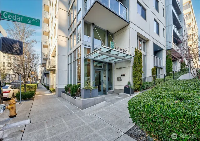 Photo 3 of Condo for sale at 76 Cedar St #405, Seattle, WA 98121 | MLS# NWM2589898 | Listing updated on 2026-10-01