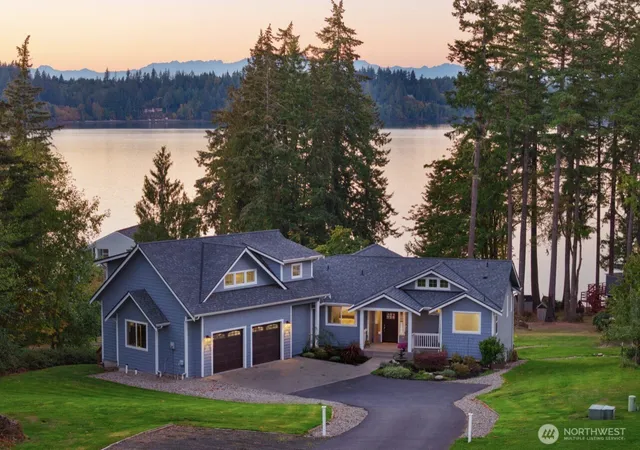 Single family home for sale at 5214 78th Avenue NW, Olympia, WA 98502 | MLS# NWM2589906