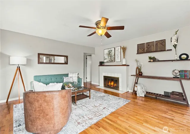 Photo 3 of Single family home for sale at 813 E 3rd Avenue, Ellensburg, WA 98926 | MLS# NWM2589907 | Listing updated on 2026-10-02