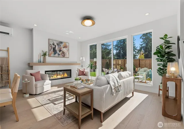 Photo 4 of Single family home for sale at 1520 NE 113th Street, Seattle, WA 98125 | MLS# NWM2589911 | Listing updated on 2026-10-09