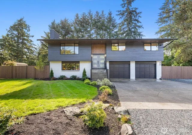 Photo 2 of Single family home for sale at 4728 124th Place Ne, Marysville, WA 98271 | MLS# NWM2589914 | Listing updated on 2026-10-02