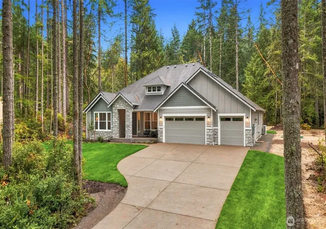 Photo 1 of Single family home for sale at 3035 Se Nyeri Trl, Olalla, WA 98359 | MLS# NWM2589917 | Listing updated on 2026-10-01