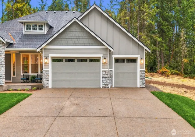 Photo 3 of Single family home for sale at 3035 SE Nyeri Trl, Olalla, WA 98359 | MLS# NWM2589917 | Listing updated on 2026-10-01