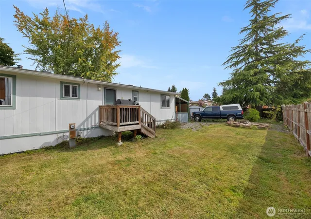 Photo 3 of Manufactured home for sale at 10005 Montana Rd, Everett, WA 98204 | MLS# NWM2589924 | Listing updated on 2026-10-02