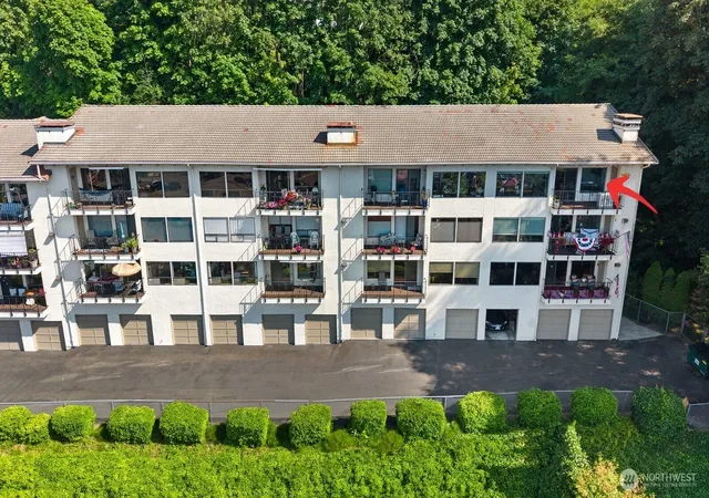 Photo 3 of Condo for sale at 28313 Redondo Way S #301, Des Moines, WA 98198 | MLS# NWM2589929 | Listing updated on 2026-10-19