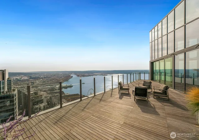 Photo 1 of Condo for sale at 121 Stewart St #1502, Seattle, WA 98101 | MLS# NWM2589935 | Listing updated on 2026-10-01